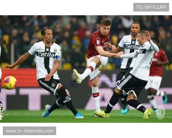 米兰后卫托莫里膝伤疑云 对阵罗马出场成疑