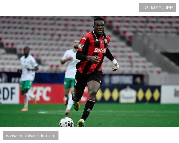 尼斯1-1斯特拉斯堡，瓦希扳平比分助主队保不败